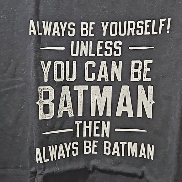 Batman Tshirt - Picture 2 of 4